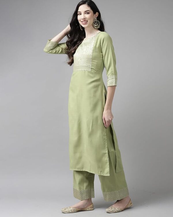 Close-up design details of TyagiFashion Elegant Cotton Kurti